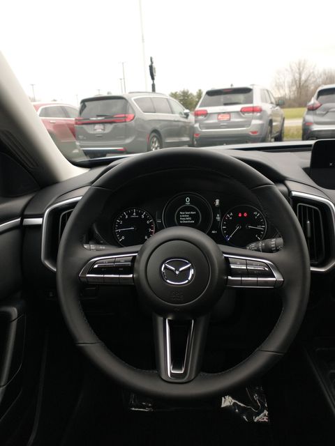 Vehicle image 10 of 28
