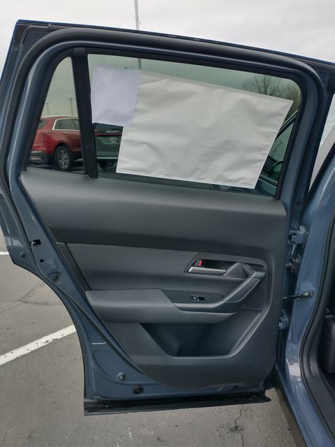 Vehicle image 12 of 28