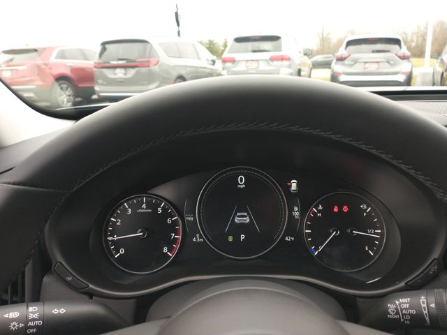 Vehicle image 21 of 28