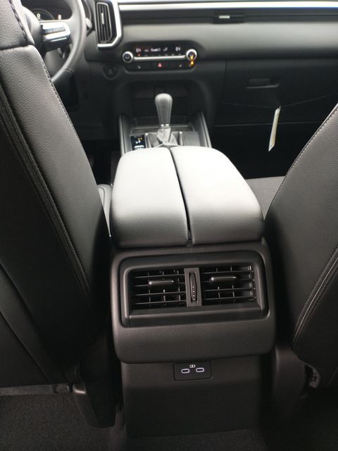 Vehicle image 9 of 28