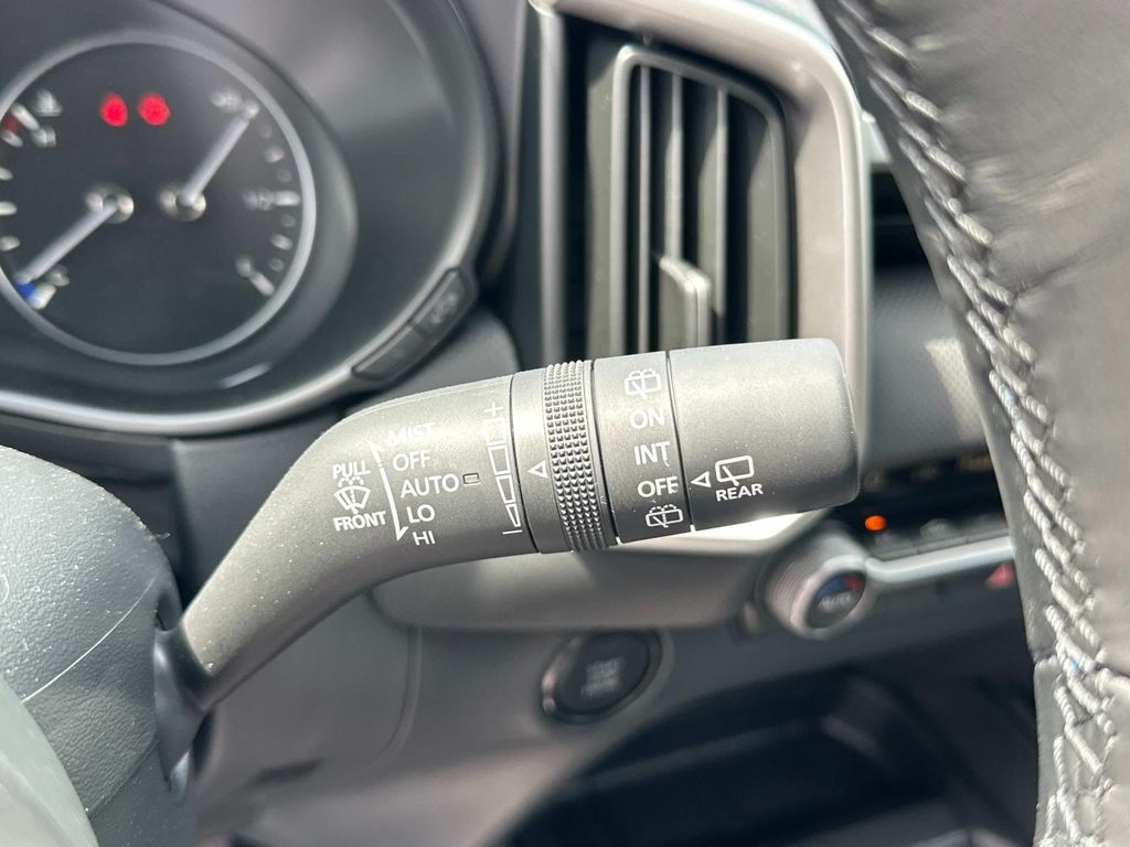 Vehicle image 18 of 35