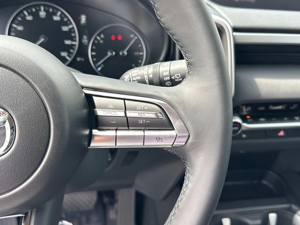 Vehicle image 17 of 35