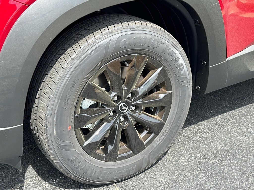Vehicle image 28 of 35