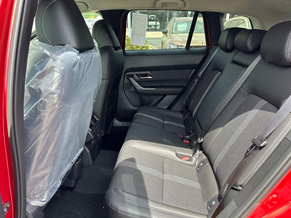Vehicle image 23 of 35