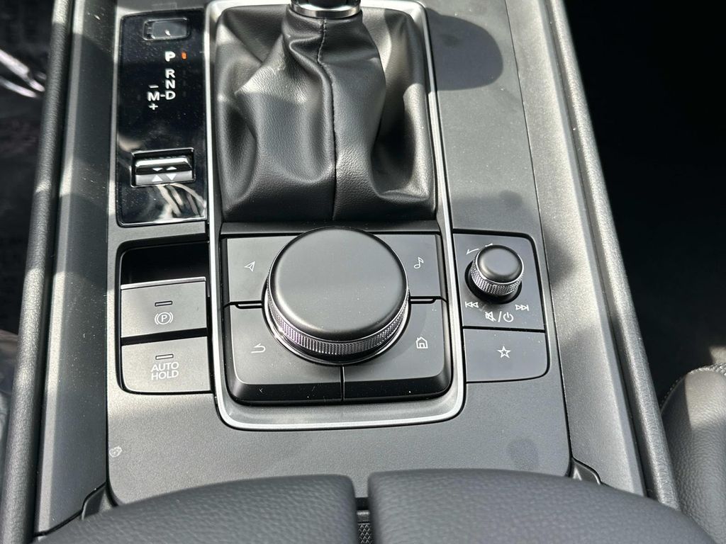 Vehicle image 12 of 35