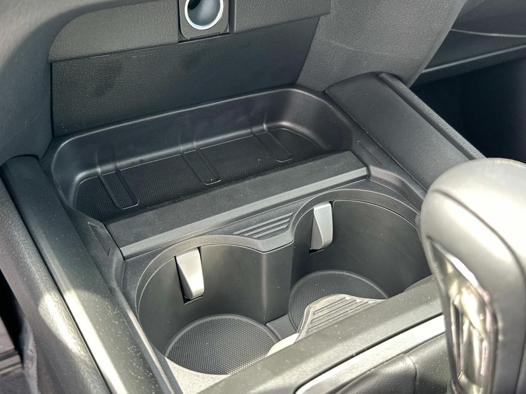 Vehicle image 10 of 35