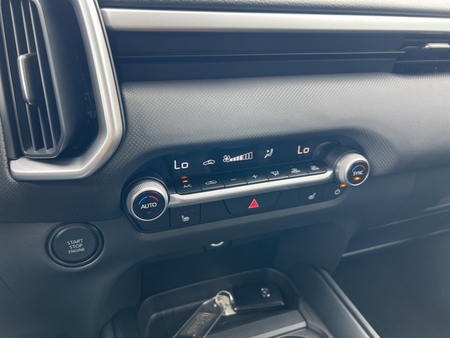 2025 Mazda CX-50 2.5 S Preferred Package Image 33 of 44