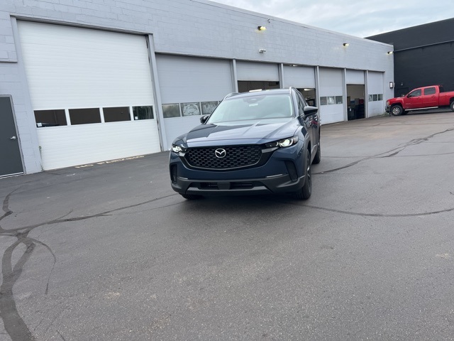 2025 Mazda CX-50 2.5 S Preferred Package Image 4 of 44