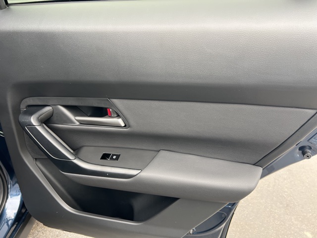 2025 Mazda CX-50 2.5 S Preferred Package Image 37 of 44