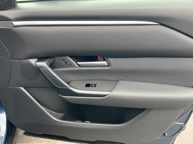 2025 Mazda CX-50 2.5 S Preferred Package Image 38 of 44