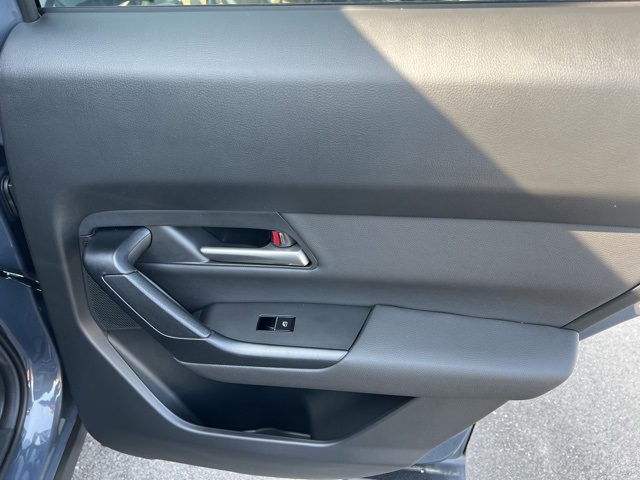 2025 Mazda CX-50 2.5 S Preferred Package Image 28 of 35