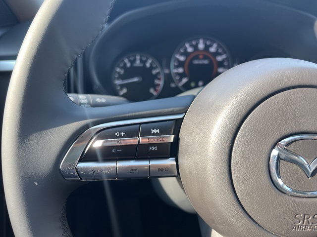2025 Mazda CX-50 2.5 S Preferred Package Image 32 of 35