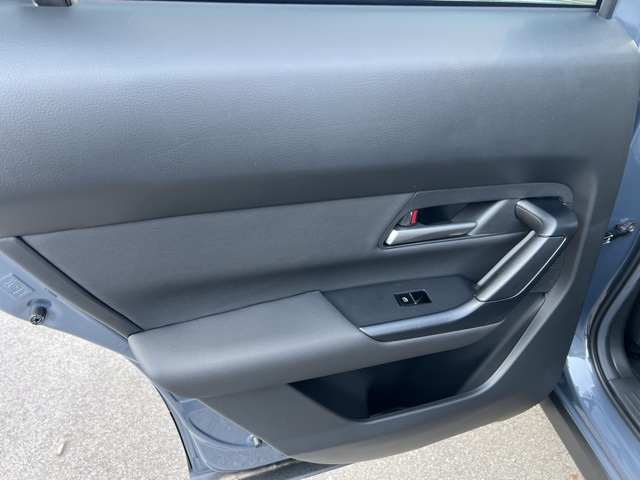 2025 Mazda CX-50 2.5 S Preferred Package Image 25 of 35