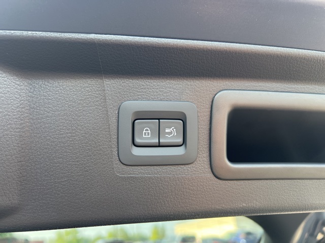 2025 Mazda CX-50 2.5 S Preferred Package Image 34 of 35