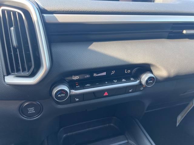 2025 Mazda CX-50 2.5 S Preferred Package Image 29 of 35