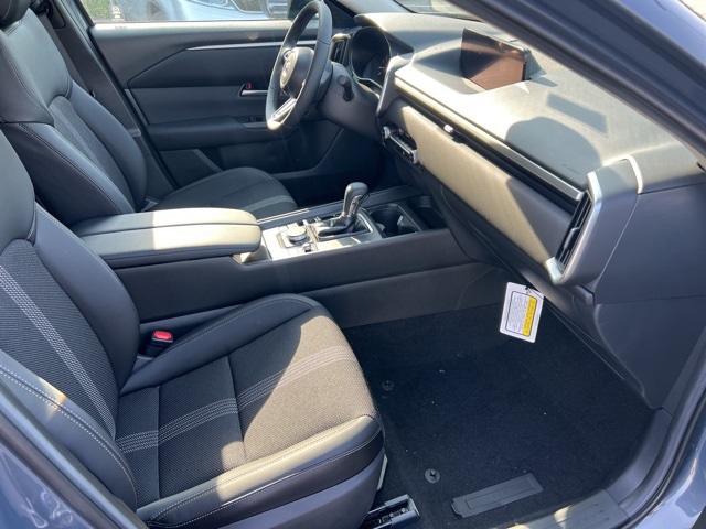 2025 Mazda CX-50 2.5 S Preferred Package Image 19 of 35