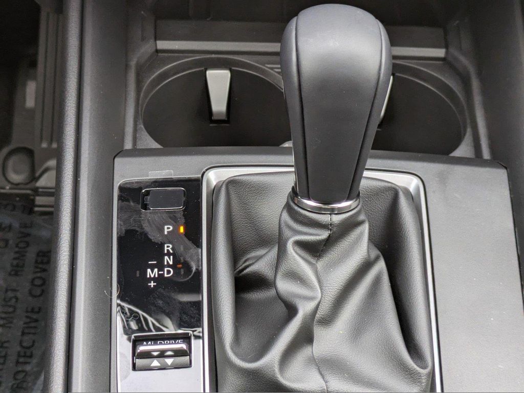 2025 Mazda CX-50 2.5 S Preferred Package Image 25 of 42