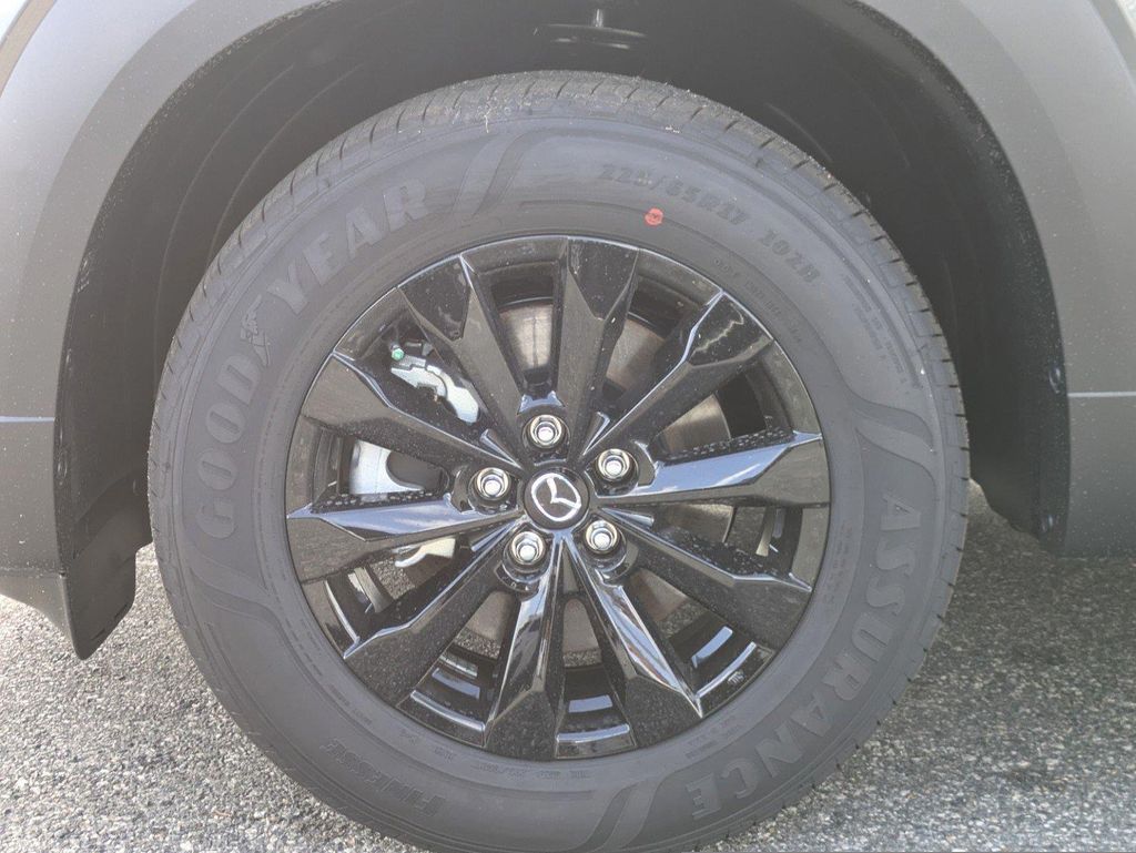 2025 Mazda CX-50 2.5 S Preferred Package Image 19 of 42