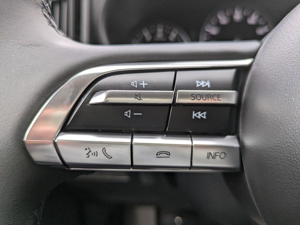 2025 Mazda CX-50 2.5 S Preferred Package Image 33 of 42