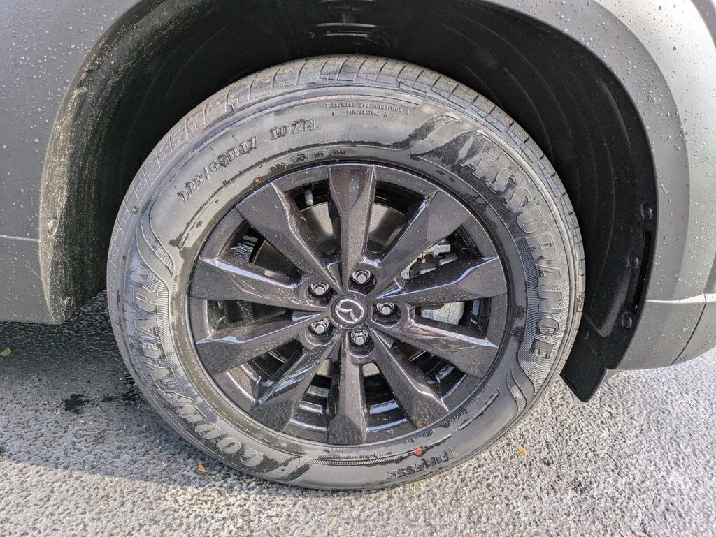 2025 Mazda CX-50 2.5 S Preferred Package Image 18 of 42
