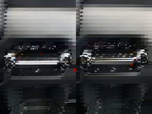 2025 Mazda CX-50 2.5 S Preferred Package Image 40 of 48