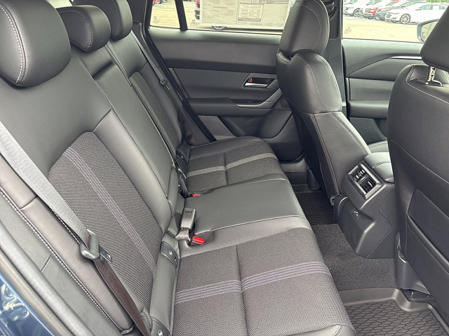 2025 Mazda CX-50 2.5 S Preferred Package Image 8 of 10