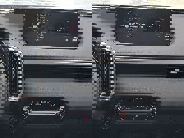 Vehicle image 16 of 27