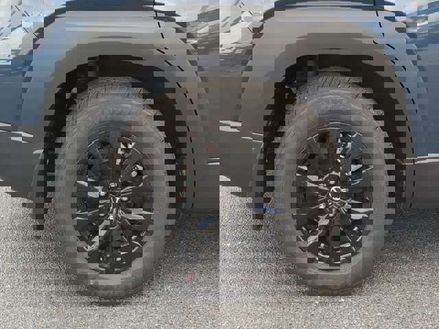 Vehicle image 10 of 27
