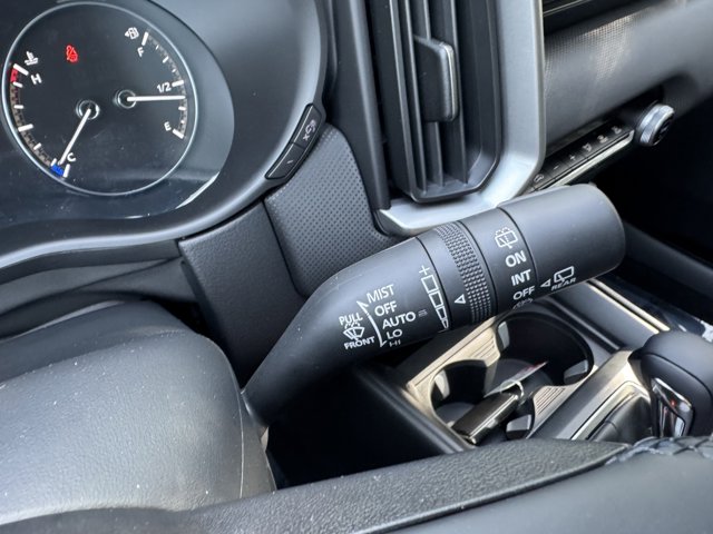 Vehicle image 38 of 48