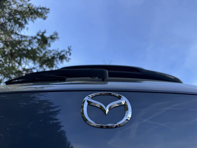 Vehicle image 28 of 48