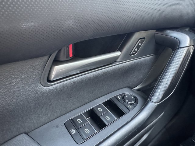 Vehicle image 31 of 48