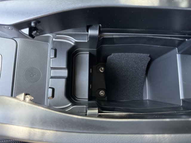 Vehicle image 47 of 48