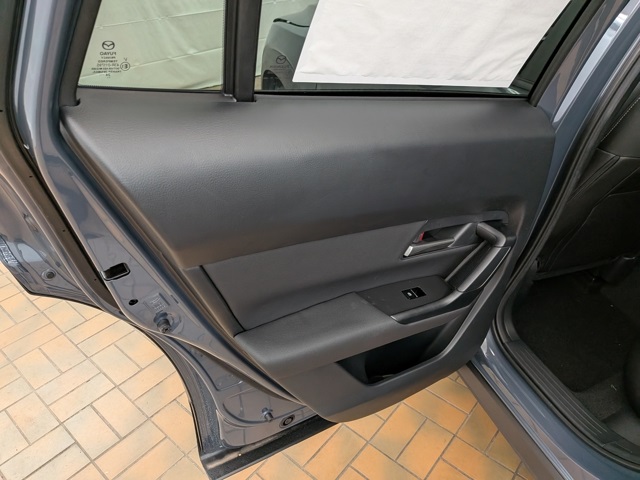 2025 Mazda CX-50 2.5 S Preferred Package Image 21 of 31