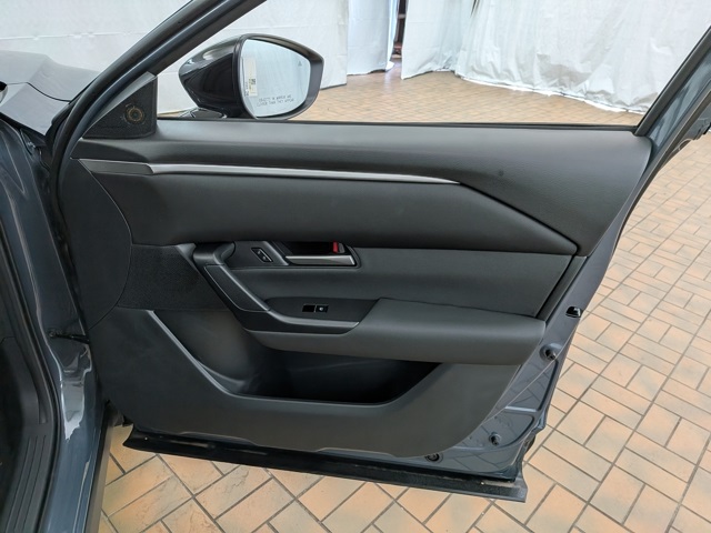 2025 Mazda CX-50 2.5 S Preferred Package Image 22 of 31