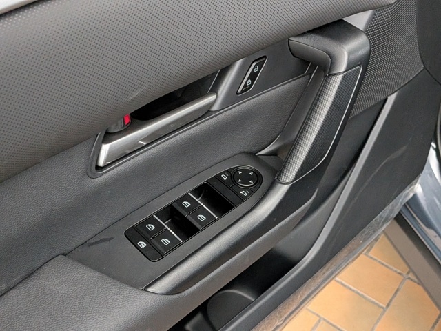 2025 Mazda CX-50 2.5 S Preferred Package Image 23 of 31