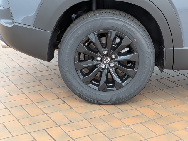 2025 Mazda CX-50 2.5 S Preferred Package Image 7 of 31