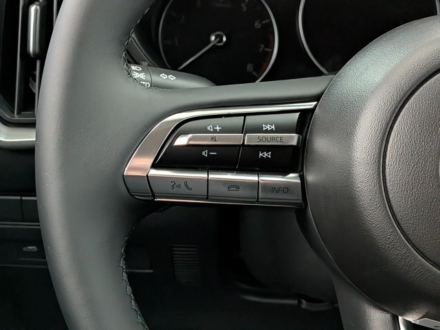 2025 Mazda CX-50 2.5 S Preferred Package Image 29 of 31