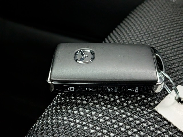 2025 Mazda CX-50 2.5 S Preferred Package Image 25 of 31