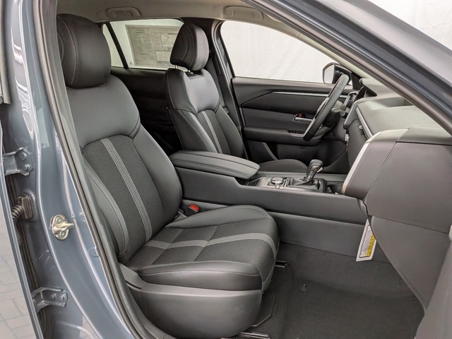 2025 Mazda CX-50 2.5 S Preferred Package Image 9 of 31
