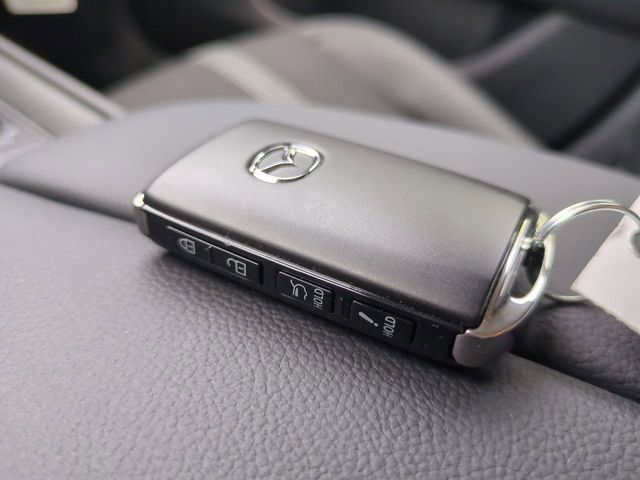 2025 Mazda CX-50 2.5 S Preferred Package Image 20 of 26