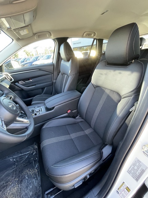 2025 Mazda CX-50 2.5 S Preferred Package Image 10 of 13