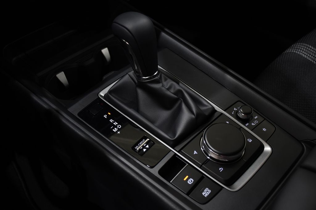 2025 Mazda CX-50 2.5 S Preferred Package Image 18 of 28