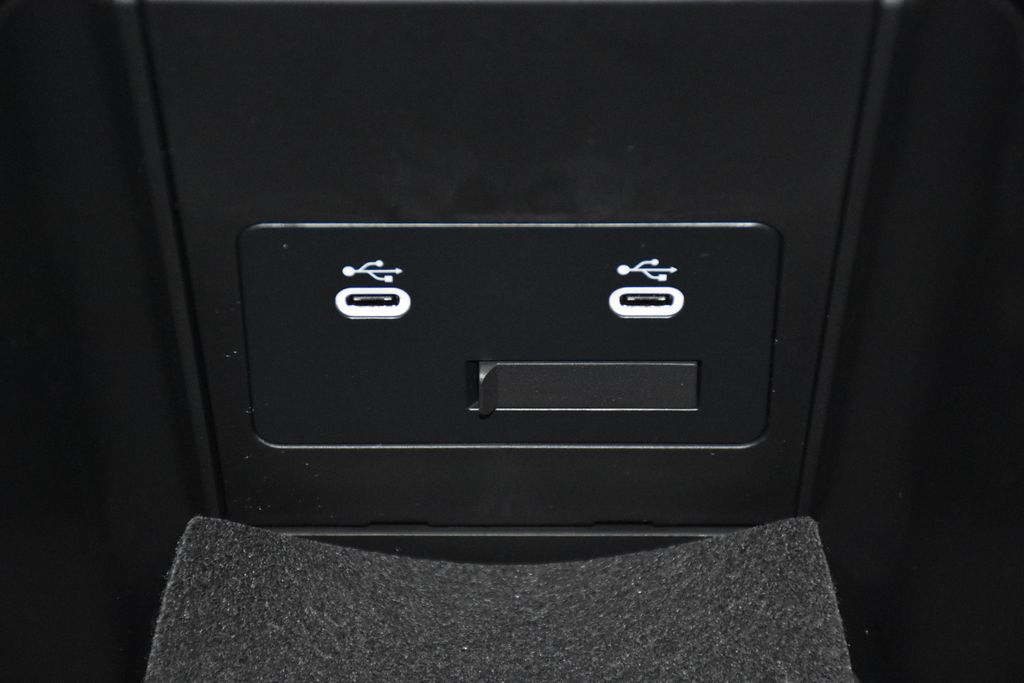 2025 Mazda CX-50 2.5 S Preferred Package Image 23 of 28