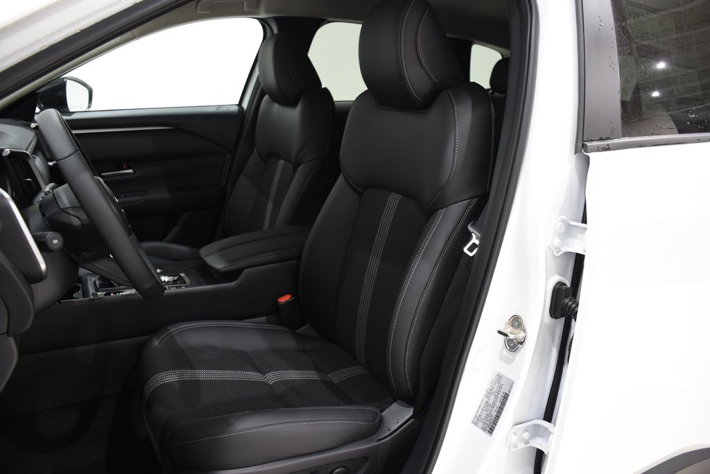 2025 Mazda CX-50 2.5 S Preferred Package Image 11 of 28