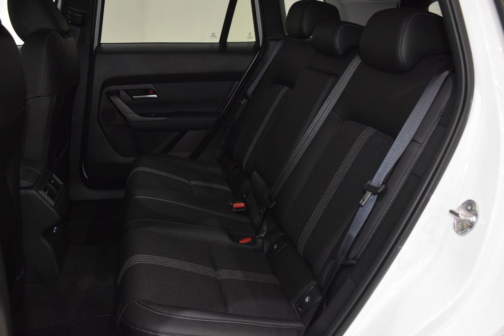 2025 Mazda CX-50 2.5 S Preferred Package Image 12 of 28