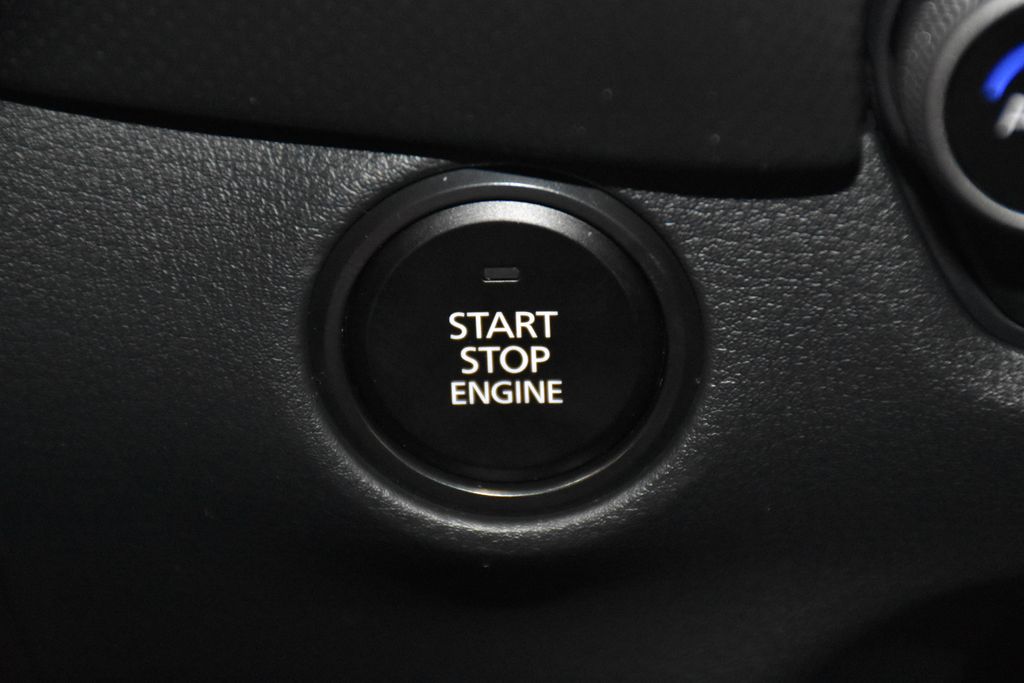 2025 Mazda CX-50 2.5 S Preferred Package Image 27 of 28