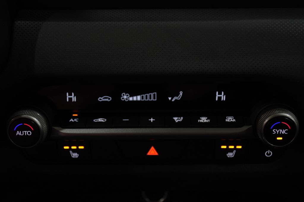 2025 Mazda CX-50 2.5 S Preferred Package Image 22 of 28