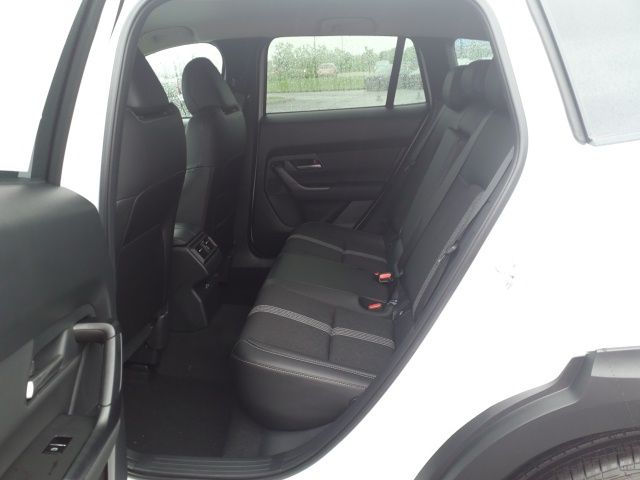 Vehicle image 20 of 23