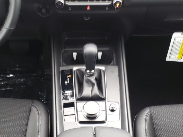 Vehicle image 11 of 23