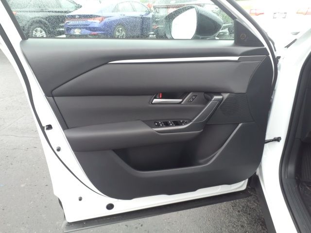 Vehicle image 12 of 23